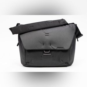 Peak Design Everyday Messenger V2